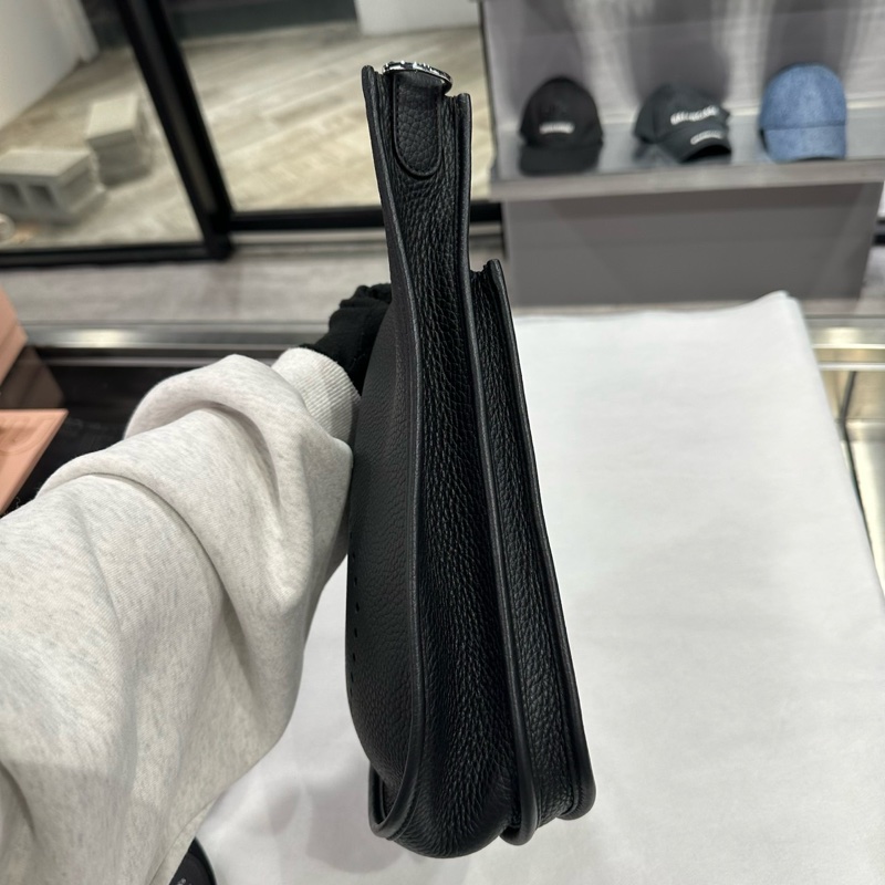 近全新有購證W刻2024年🌟Hermes Evelyne 29 黑銀｜Classic Trend CT精品｜台北東區實體-9