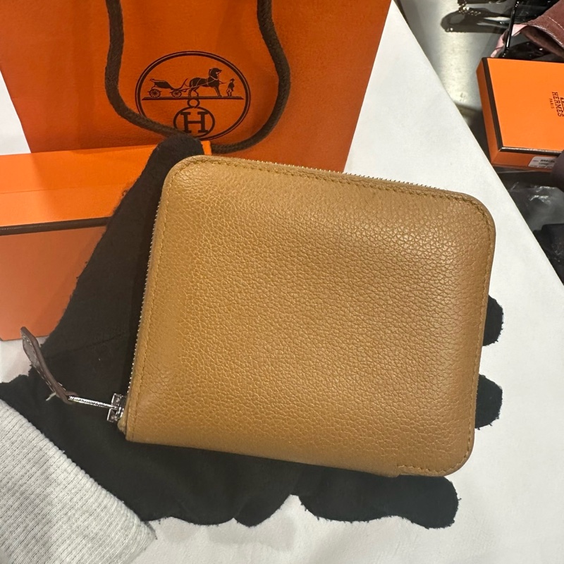 近新閒置B刻🌟Hermes Silk In 短夾 餅乾色｜Classic Trend CT精品｜台北東區實體-5