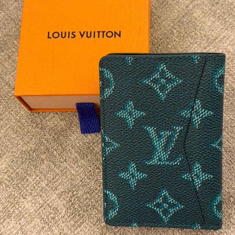 ✨絕版 LV 墨綠 Monogram 卡夾|少見配色 ✨-5
