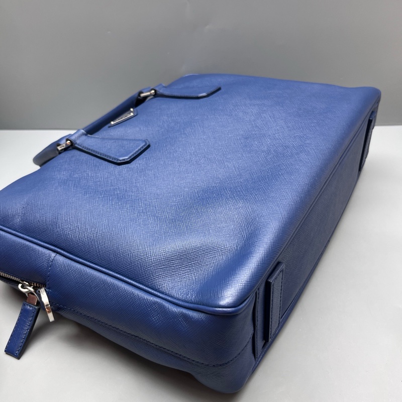 Prada 藍色十字紋公文包 尺寸37*27-3