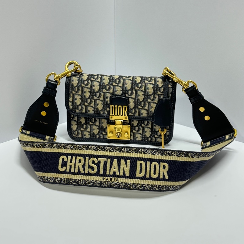 【專櫃訂製整套送給妳😍】 Dior Addict 迪奧 經典老花郵差包 （專櫃11萬+背帶3.9萬）-1