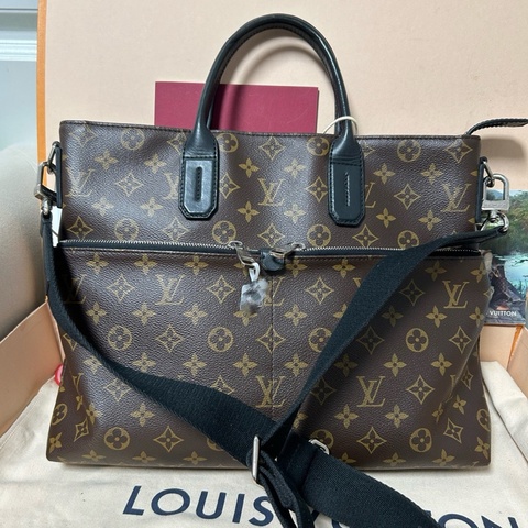 閒置新LV老花郵差包 手提斜挎兩用 送禮自用都合適 老花公文包 手提