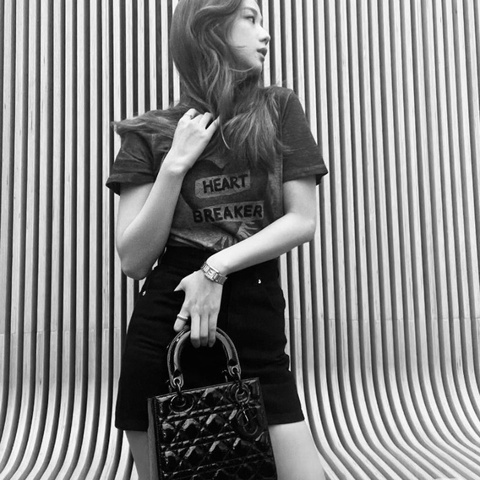 Dior so black全黑漆皮黛妃五格 23.5*20*10  95新 配件盒子 塵袋