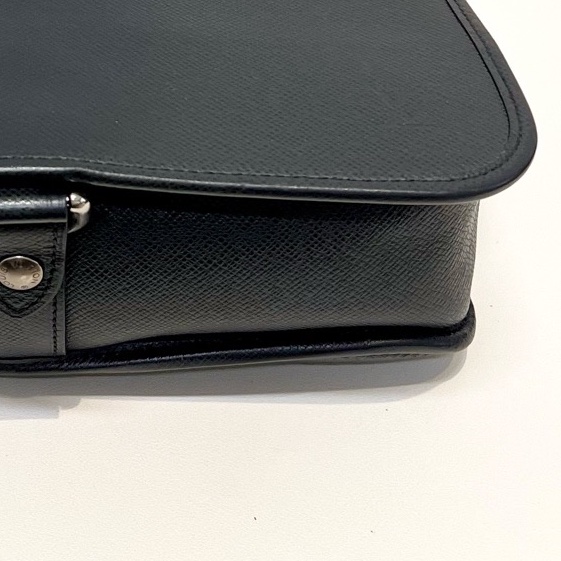 Louis Vuitton 路易威登 郵差包斜挎包 黑色十字紋牛皮 尺寸27*25-3