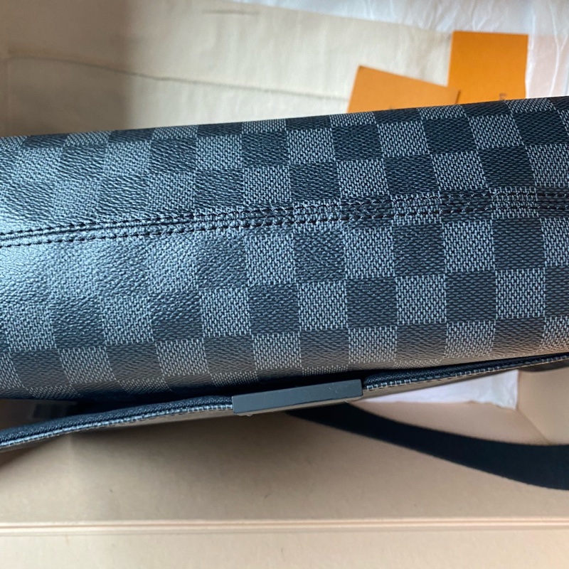 全新編碼款 LV路易威登Damier Graphite老花男士單肩包-5