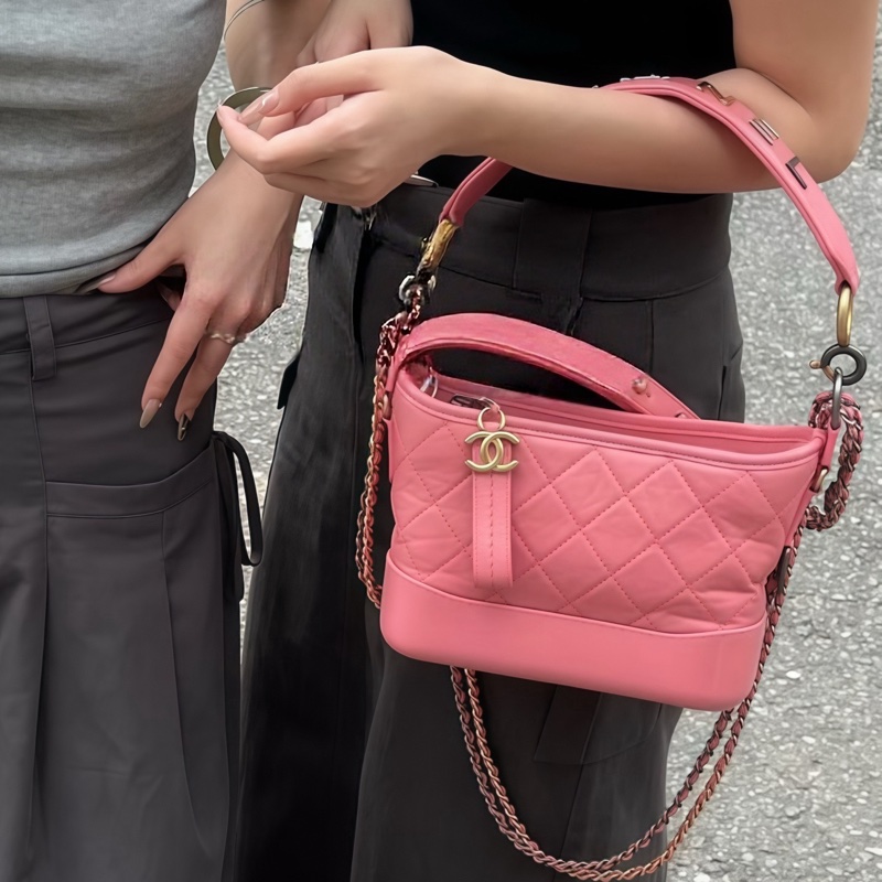 Chanel 香奈兒 粉色流浪包 小號｜溫柔甜酷感代表🩷-0