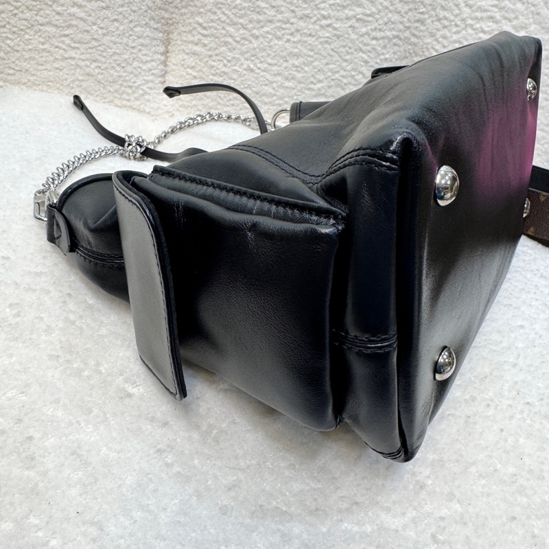 LV 黑武士大全配Louis Vuitton 黑色小羊皮 CarryAIICargo Vibe PM 肩背包 原花拼接 M24861-18