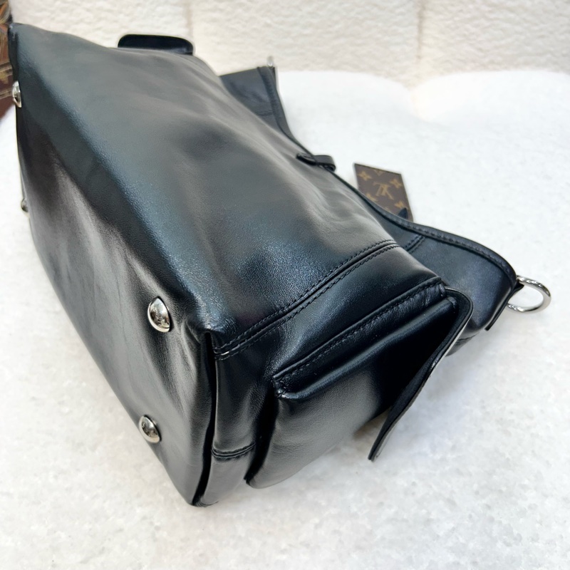 LV 黑武士大全配Louis Vuitton 黑色小羊皮 CarryAIICargo Vibe PM 肩背包 原花拼接 M24861-22