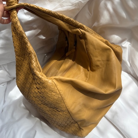 Bottega Veneta 卡其色 奶茶色 蝴蝶結 編織 Hobo 單肩包