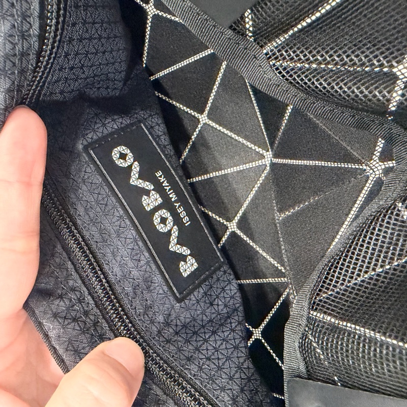 ISSEY MIYAKE 三宅一生 BAO BAO 雙色 六格 手提包 肩背包-29