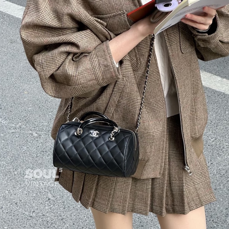 精緻小巧百搭✨99新🆕Chanel香奈兒黑金25c手柄波士頓保齡球包手提單肩斜挎包-2