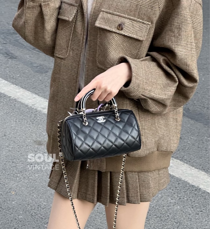 精緻小巧百搭✨99新🆕Chanel香奈兒黑金25c手柄波士頓保齡球包手提單肩斜挎包-3