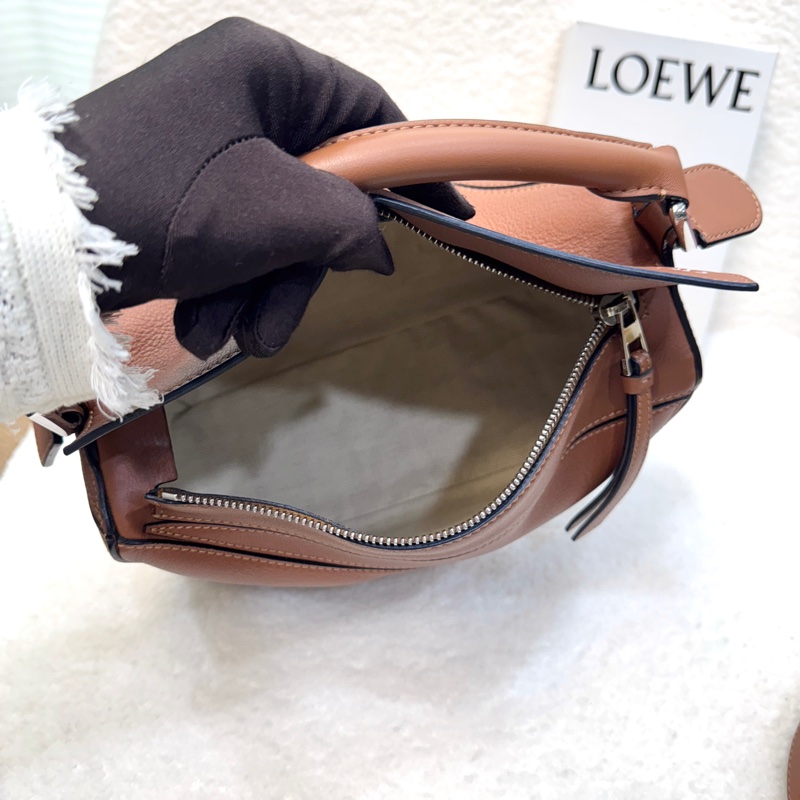 LOEWE 羅意威 焦糖色牛皮 Puzzle 小號 幾何設計 白標停產款 322.30.S21-18