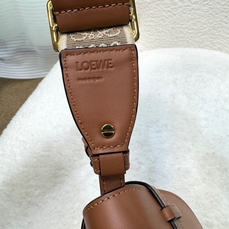 羅威LOEWE焦糖色小牛皮mini Gate Dual雙面寬織帶斜背馬鞍包A650N4X13 🍂-18