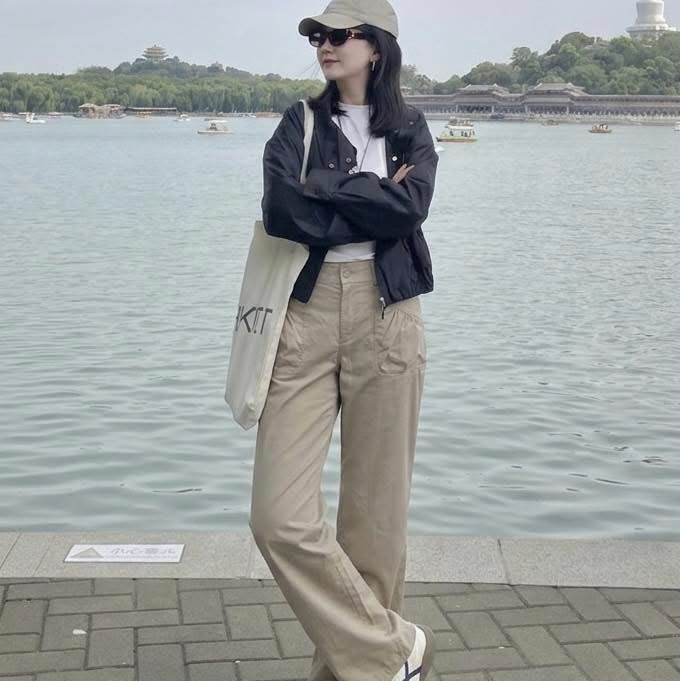 BURBERRY GOLF 薄款口袋休閒戰馬彈性長褲-1