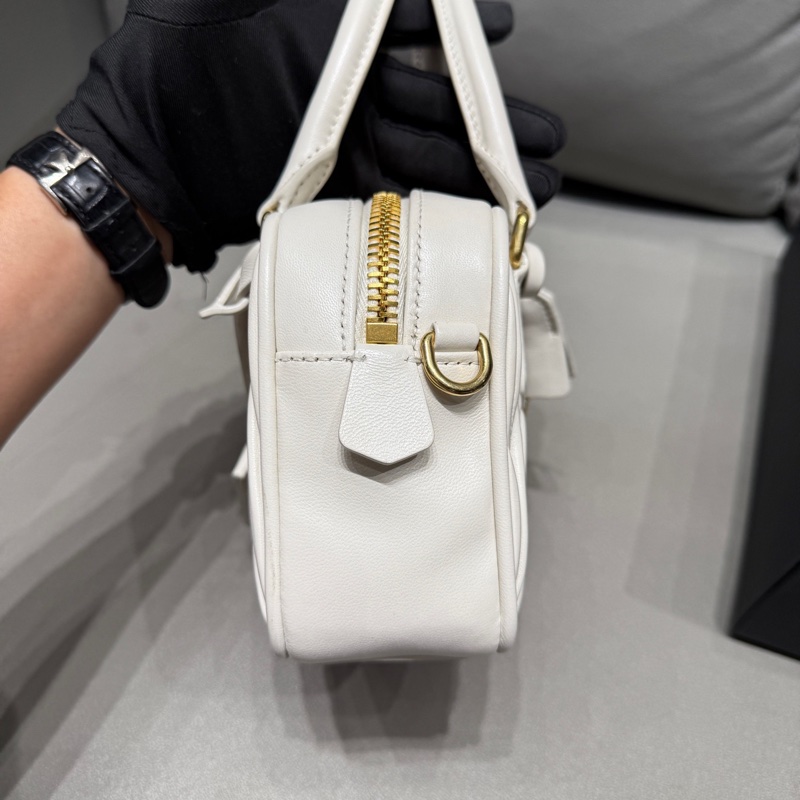 miumiu繆繆褶皺保齡球包白色 25年12月尺寸20*13.5*7c 附件:塵袋+盒-2