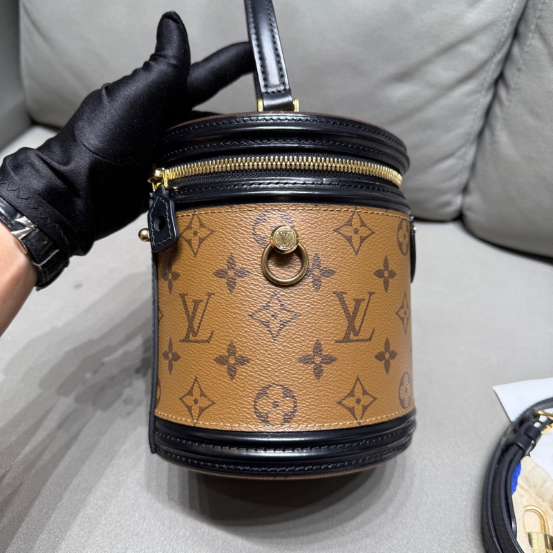Louis Vuitton路易威登 發財桶 尺寸15*17*14c 有購證-4