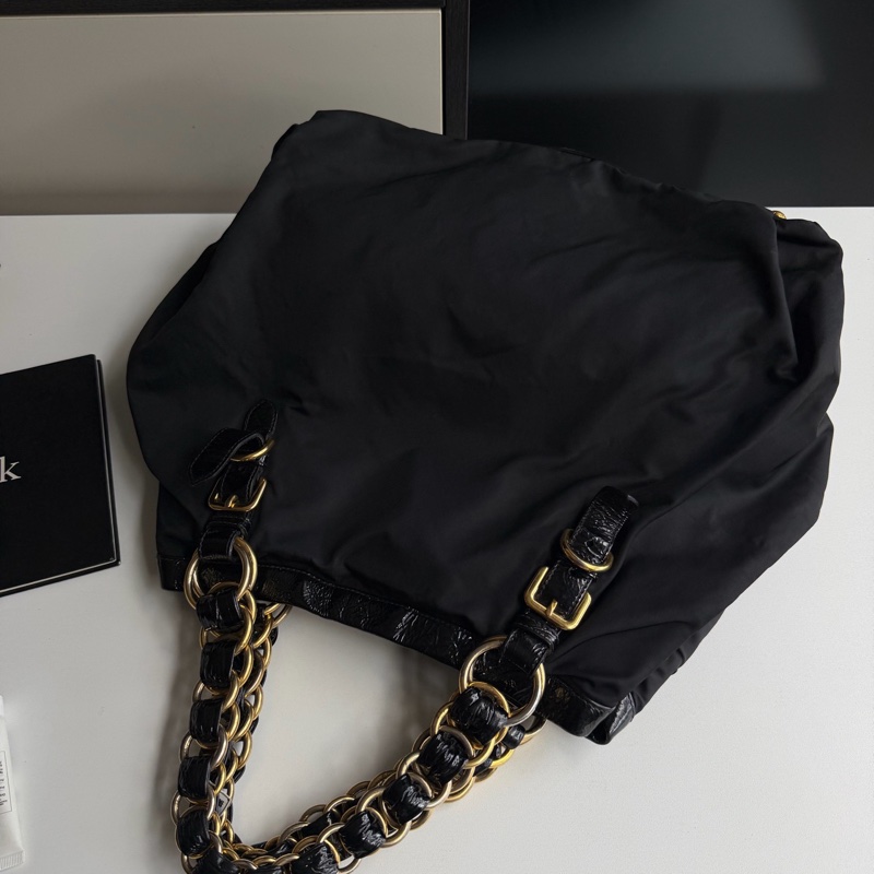 Prada • 黑銀圓環重工尼龍托特包-3