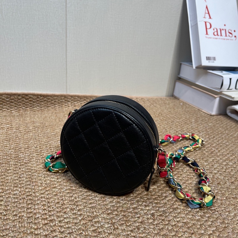 Chanel 香奈兒 黑色 小圓餅 菱格紋羊皮金扣彩虹鏈條包斜挎包 底長12-4