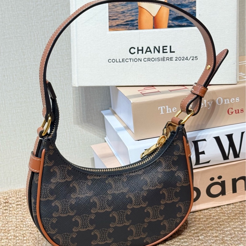 99新Celine 賽琳 mini ava 棕色老花 豌豆腋下包 尺寸 16 4.5 8超級可愛小手提包 無附件 --2