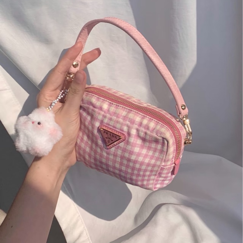 Prada • 經典粉色格紋腋下包-1