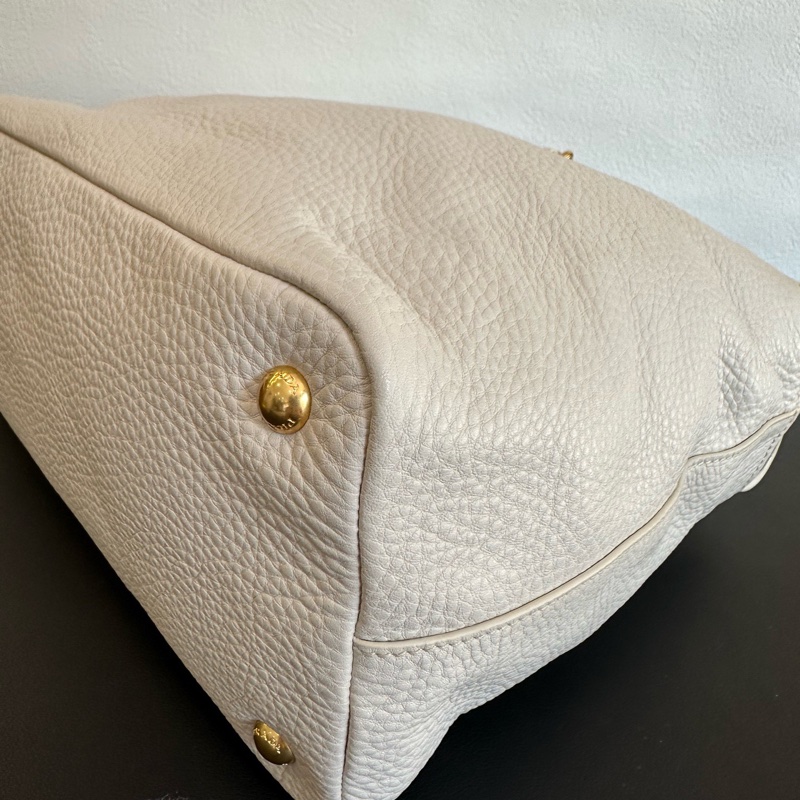 Prada • 白金荔枝牛皮托特包-7