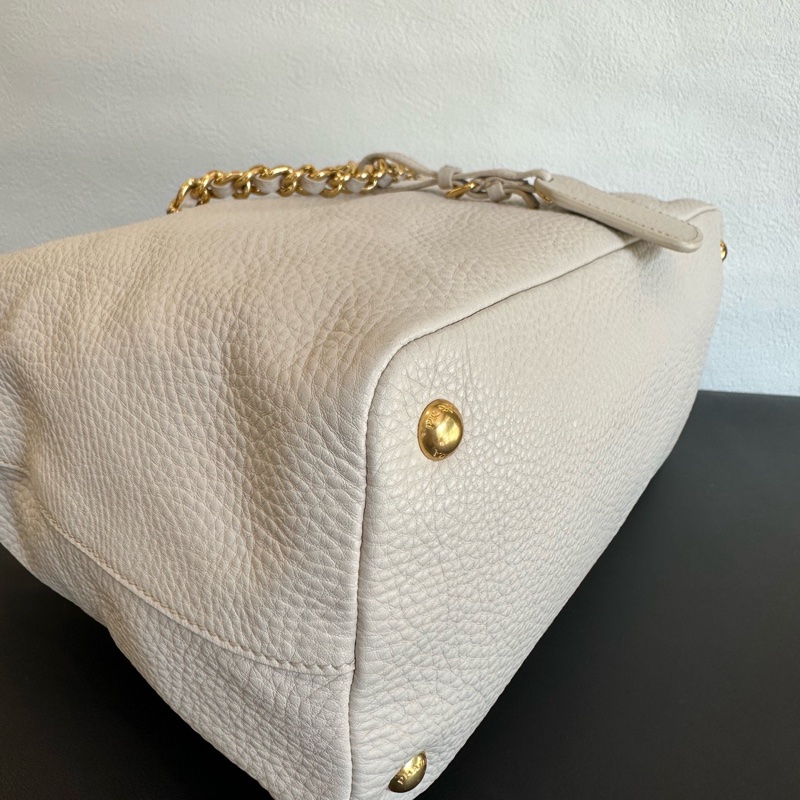 Prada • 白金荔枝牛皮托特包-8