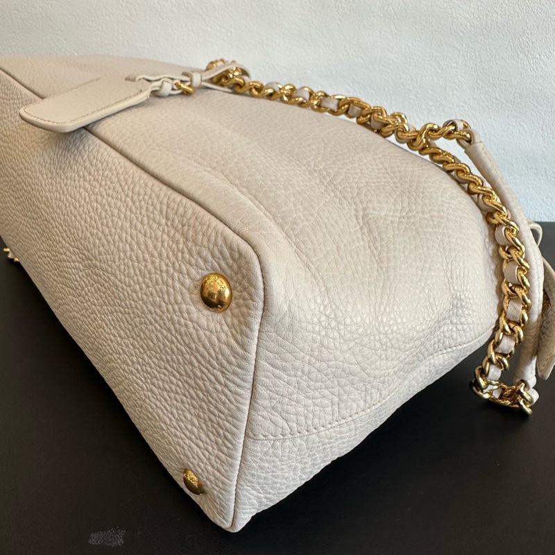 Prada • 白金荔枝牛皮托特包-9