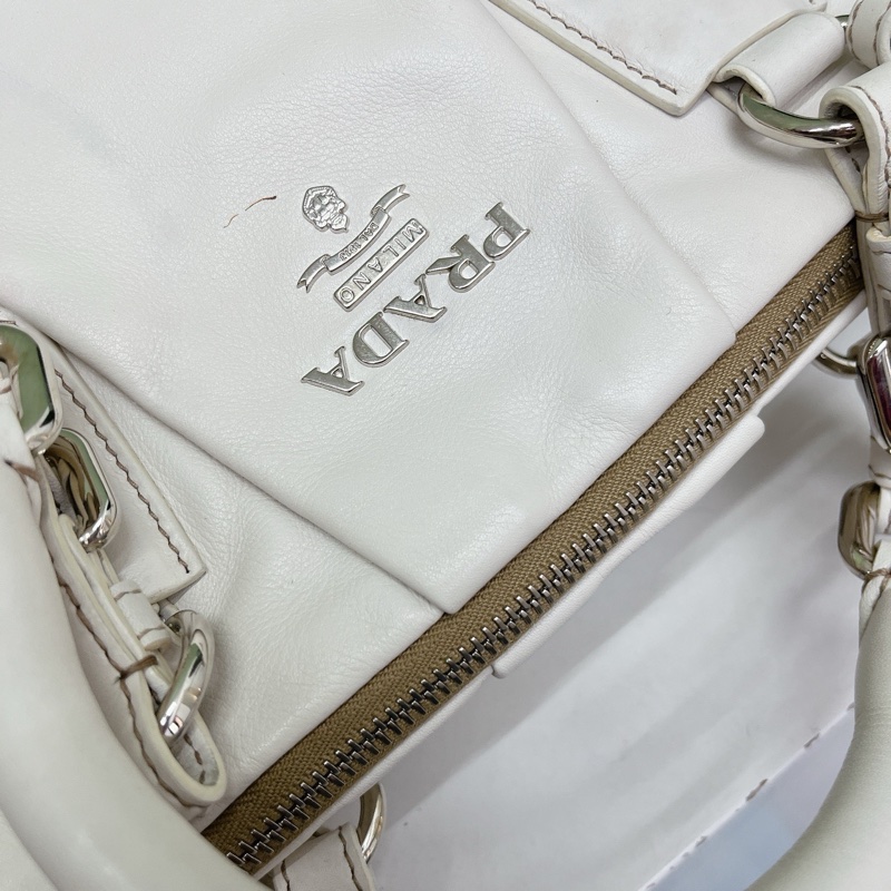 Prada • 白色銀釦全皮保齡球包-7