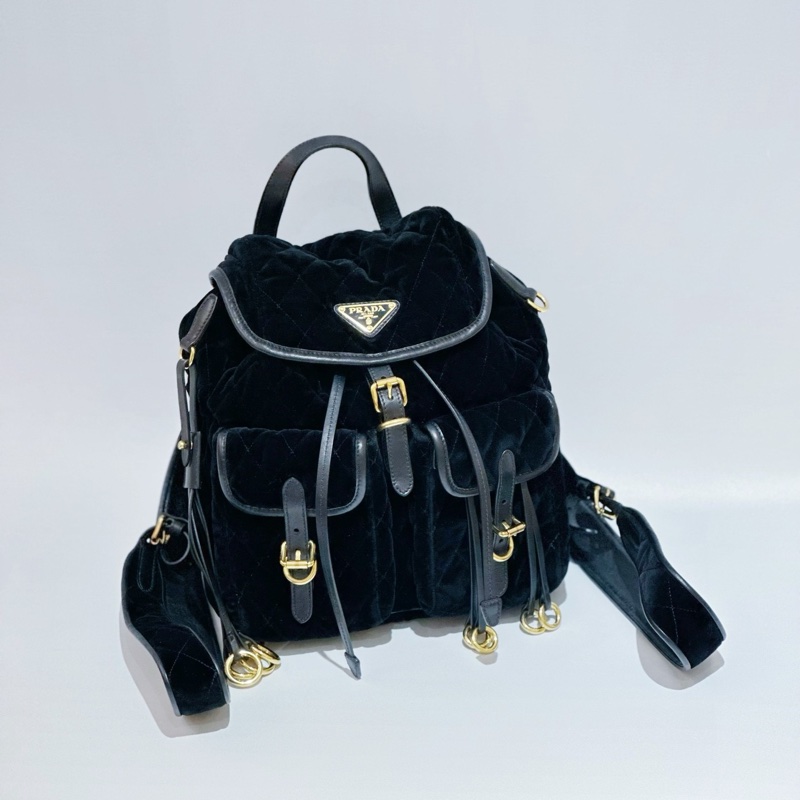 Prada • 新款黑金絲絨後背包 小號-1