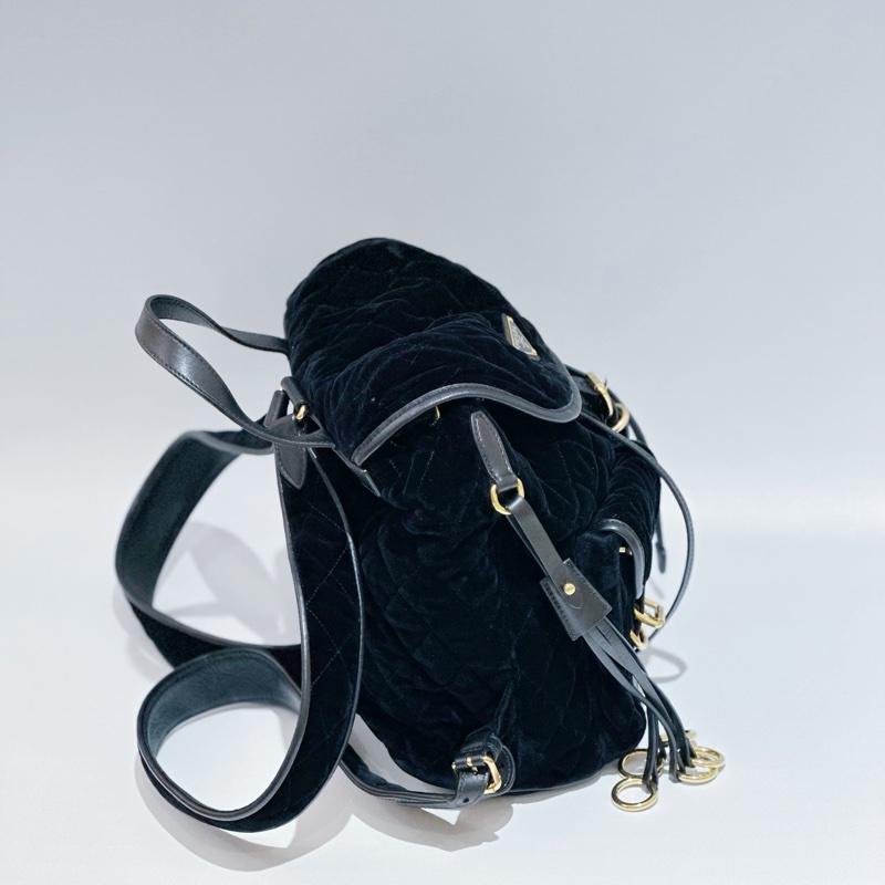 Prada • 新款黑金絲絨後背包 小號-3