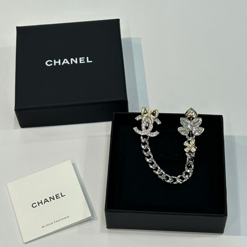 99新Chanel 香奈兒 24k 雙頭胸針 蝴蝶結+鏈條+經典雙C 有盒子-1