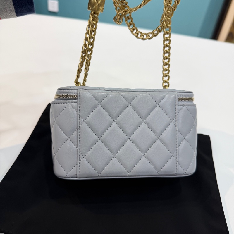 Chanel 香奈兒 23B 金柱調節扣 灰色長盒子  有鏡子 新鐳射 芯片款 有塵袋-1