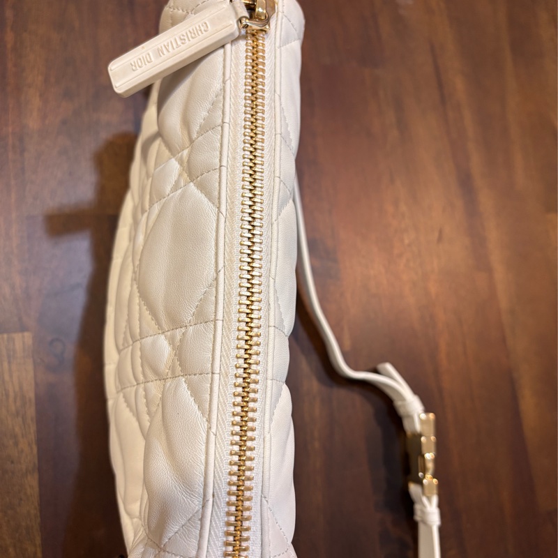 Dior 迪奧 Vibe Hobo 白色羊皮肩包-22