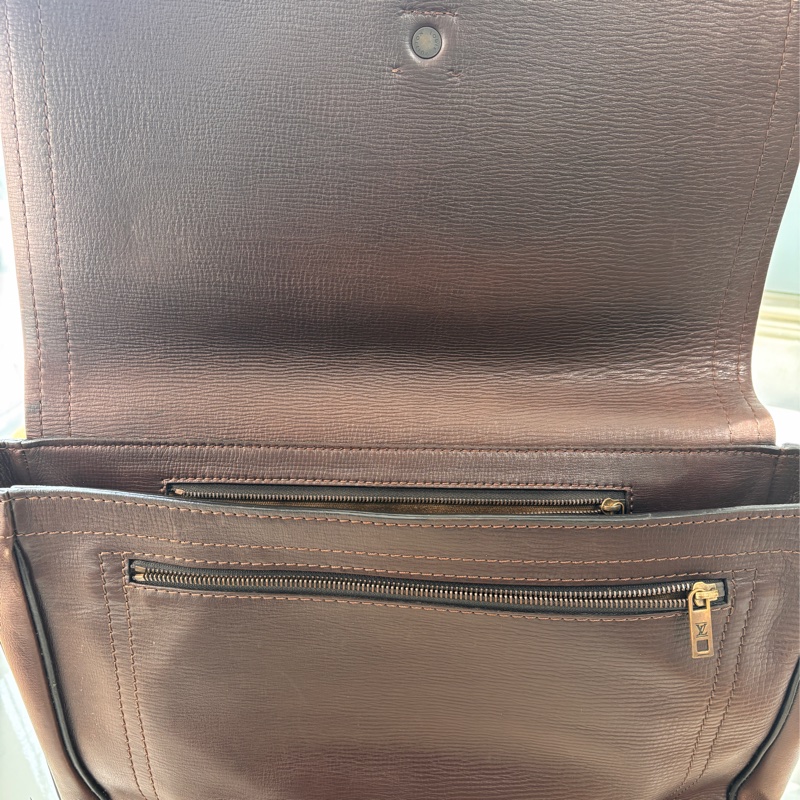 LV Louis Vuitton Utah Omaha 棕色小牛皮郵差包-4