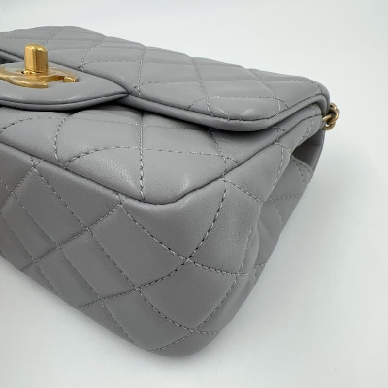 CHANEL灰色菱格紋羊皮金球方胖AS1786(膠膜還在!)-15