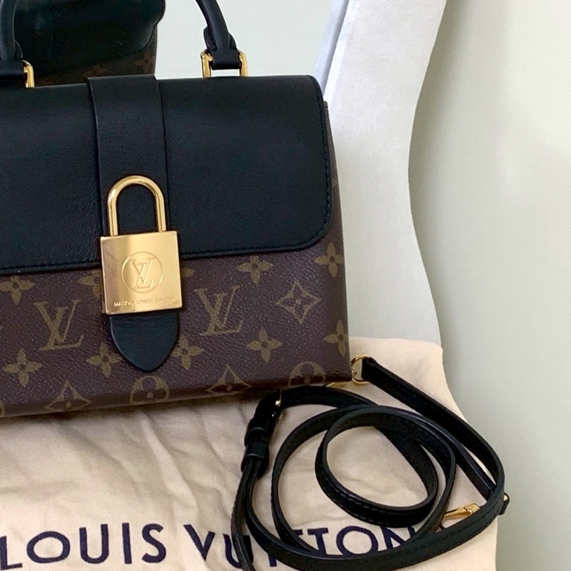 LV 老花拼黑 Locky BB 金釦手提斜背包｜後悔太晚買它🔒-8