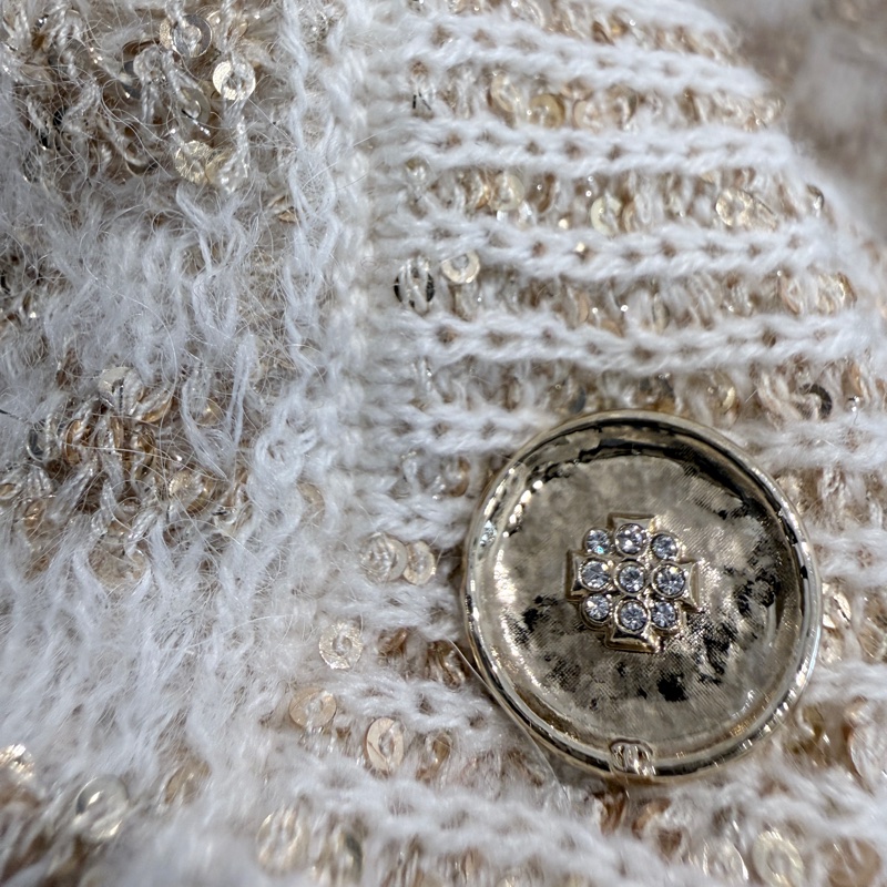 全新✨CHANEL✨香檳金混亮片紗線羊駝絨針織外套 #40 原價很貴-10