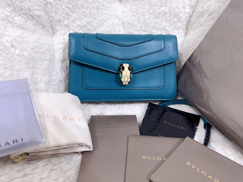 BVLGARI 孔雀藍/綠松石色經典橫版蛇頭包（全配）-45