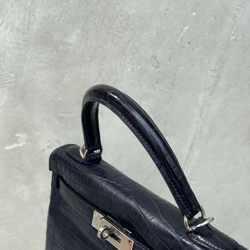 ✨Hermes愛馬仕Kelly28午夜藍銀扣霧面方塊鰐魚 A刻 正品❤️-7