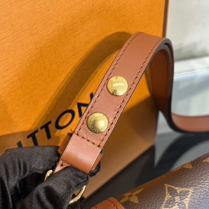 LOUIS VUITTON Dauphine達芙妮單肩包 - MM-16