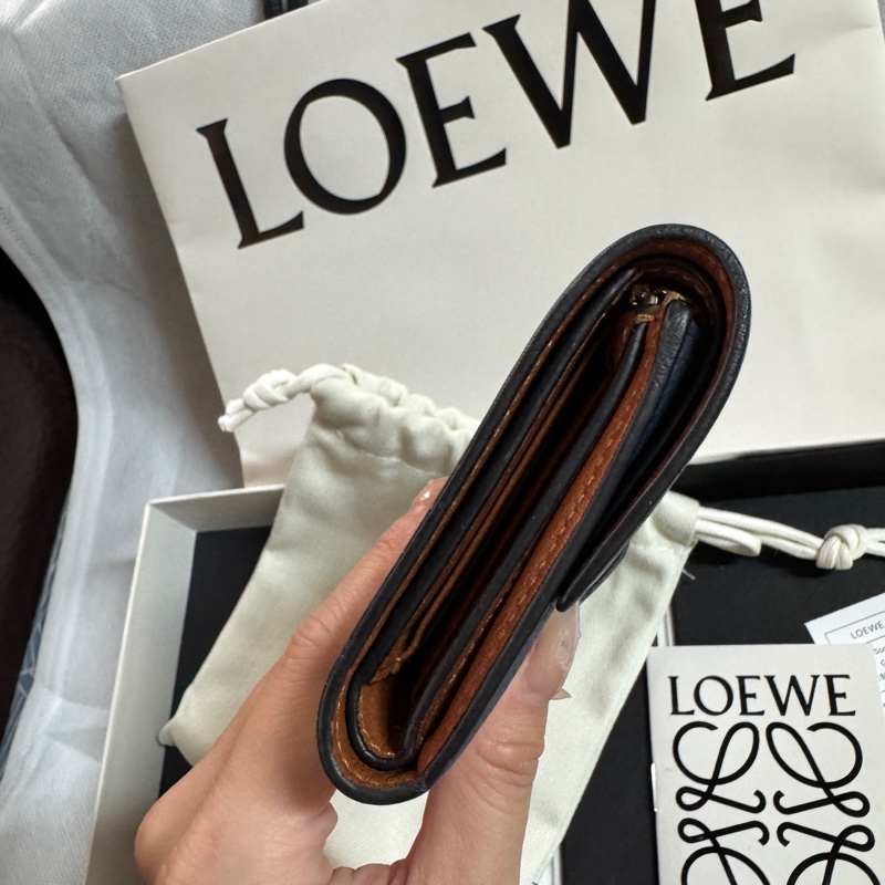 LOEWE 三折短夾/短夾 深藍色粒面牛皮-8