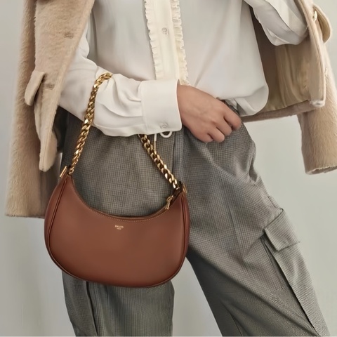 Celine 焦糖棕Ava｜秋冬氛圍感代表包🍂