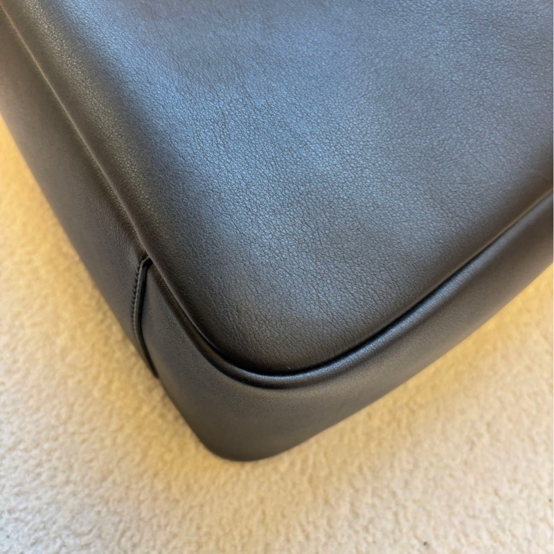 YSL 聖羅蘭 Hobo Soft 托特包 黑金，大號 25 年編碼 狀態非常好-7