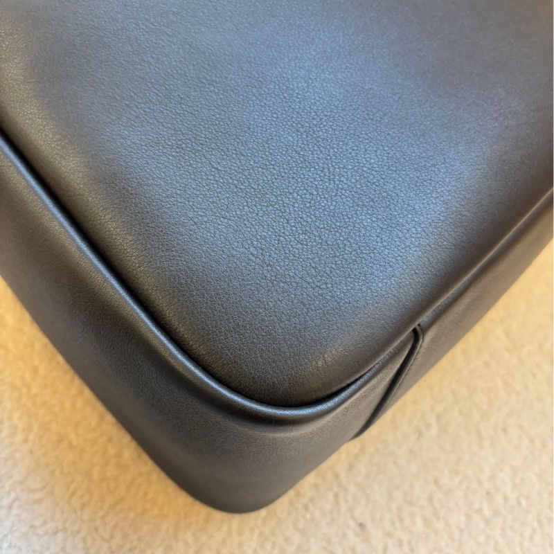 YSL 聖羅蘭 Hobo Soft 托特包 黑金，大號 25 年編碼 狀態非常好-16