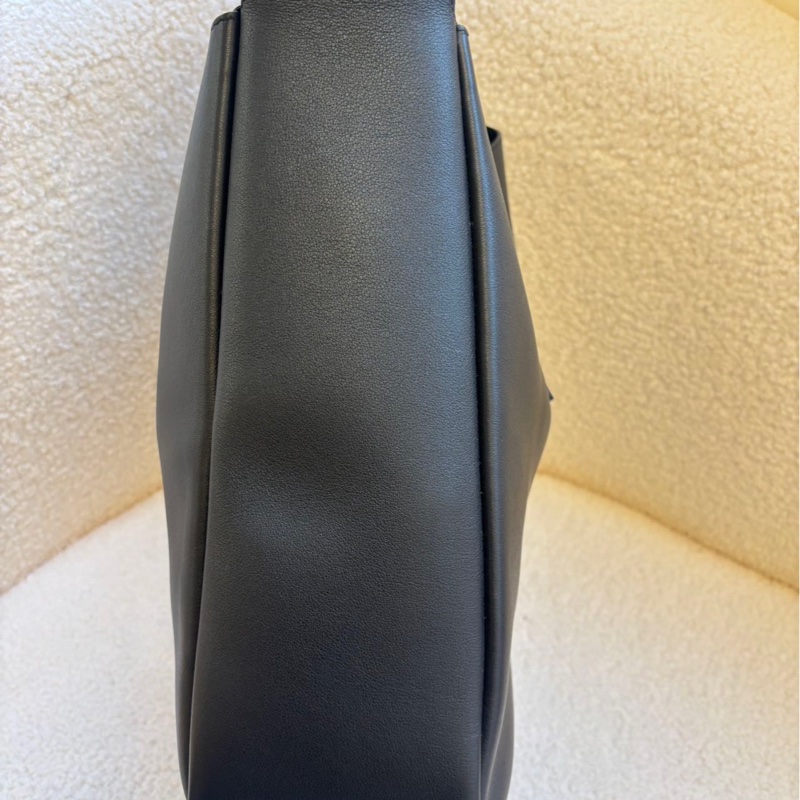 YSL 聖羅蘭 Hobo Soft 托特包 黑金，大號 25 年編碼 狀態非常好-19