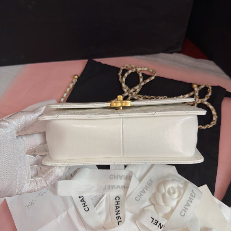 全新品 香奈兒/Chanel 雙金珠白色牛皮金扣可調節鏈條包-3