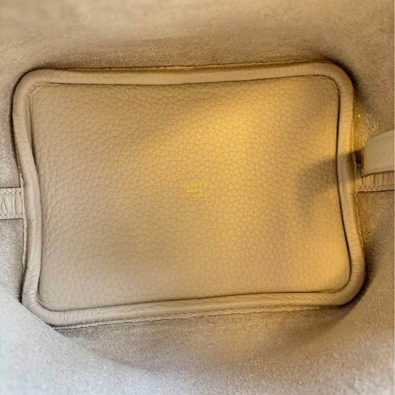 HERMES / 愛馬仕 K刻 菜籃子 18 奶昔白 金扣 鎖鑰匙 狀態非常好-9