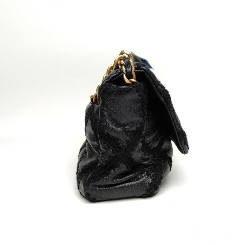 CHANEL 19BAG口蓋包中號黑色牛皮30開金銀扣肩背包-3