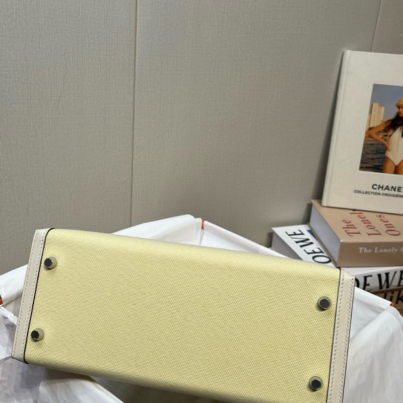 🔥Hermes 愛馬仕 Kelly28 奶油白拼小雞黃帆布拼s皮銀扣 z刻  閒置新 全套附件🆕正品❤️-6